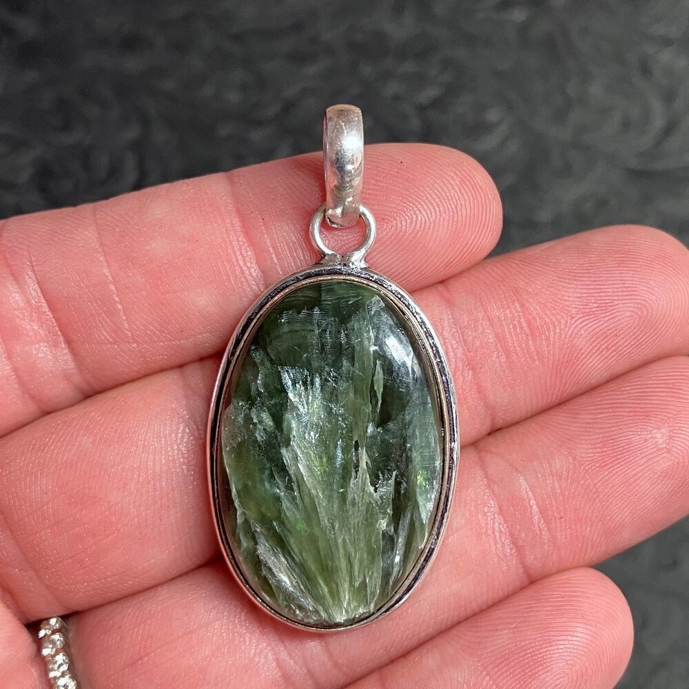 Gorgeous Seraphinite Stone Pendant Crystal Gemstone Jewelry